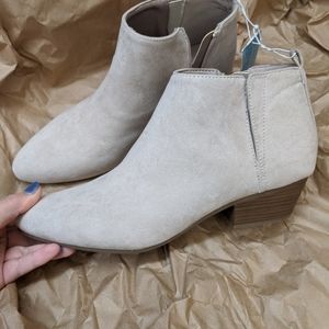 Old Navy Faux-Suede Booties Tan Size 10